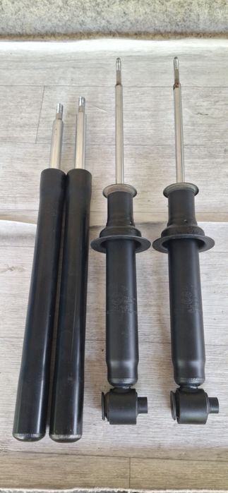 Продам амортизаторы на бмв е34 рабочие
