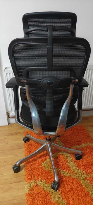 Scaun Ergohuman v2 Plus Elite cu Suport picioare, mesh Negru