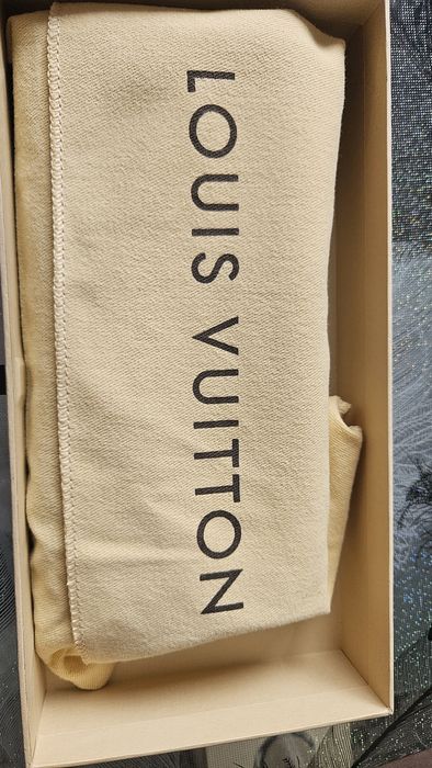 LOUIS VUITTON Wallet Оригинален Портфейл