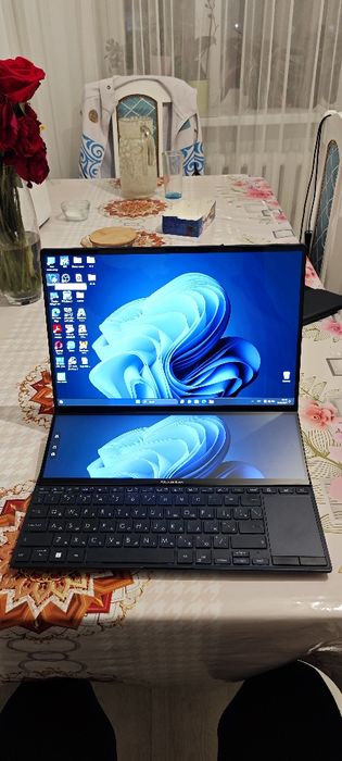 Ноутбук Asus Zenbook Pro 14 Duo OLED – это