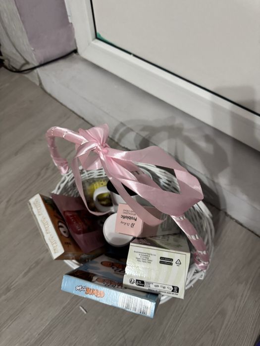 Корзина с подарками