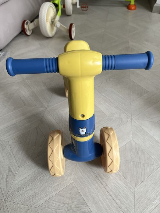 Продам детский беговел