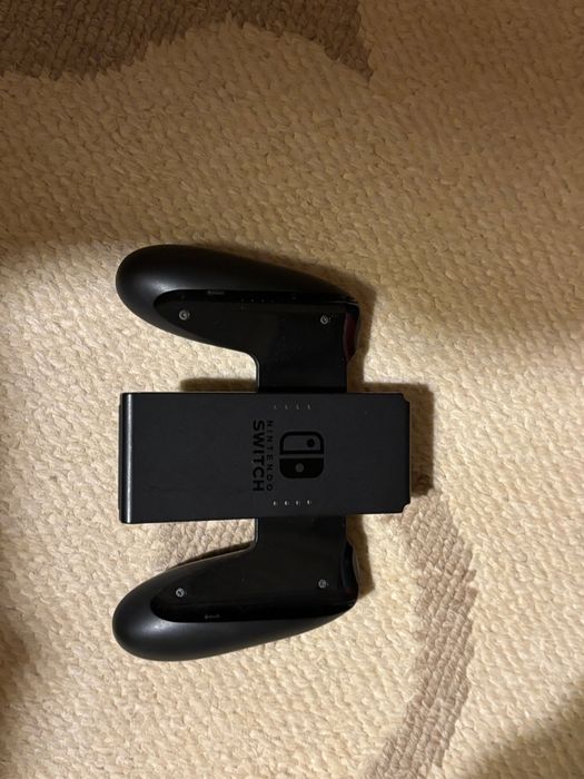 Nintendo Switch V2 + 128 GB + Zelda Controller + Бонус игра“.