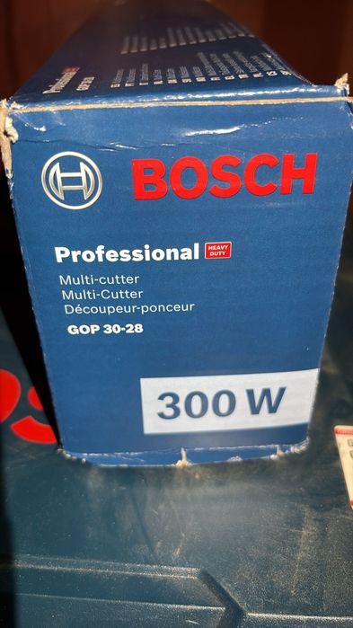 Multi-cutter Bosch GOP 30-28, 300W, 20000 rpm, sigilat