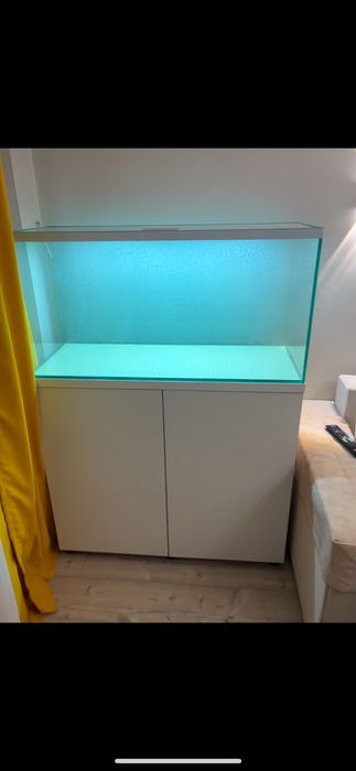 Новый аквариум 200л