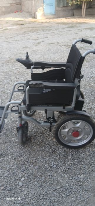 электрическая инвалидная коляска