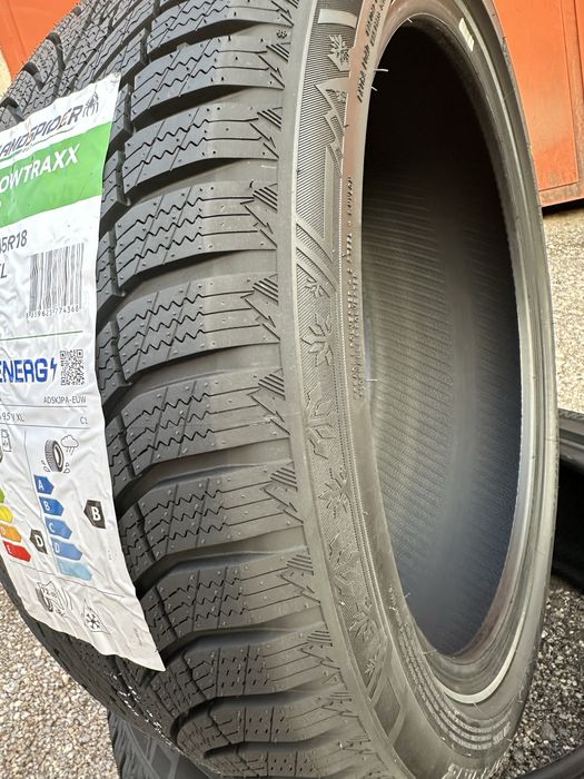 Нови Зимни Гуми LANDSPIDER SNOWTRAXX H/P 225/45R18 95V XL БОРД 2254518