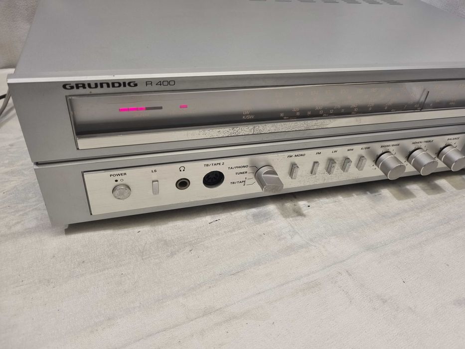Grundig R 400 Amplificator Statie Audio Radio FM Silver