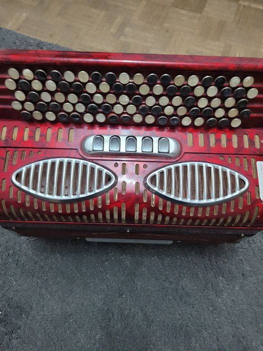 Vand armonica 120 basi5 registre stare buna cruceaneli mai multe detal