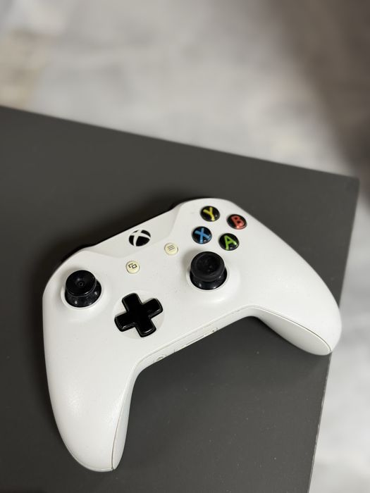 XBOX ONE S 500gb