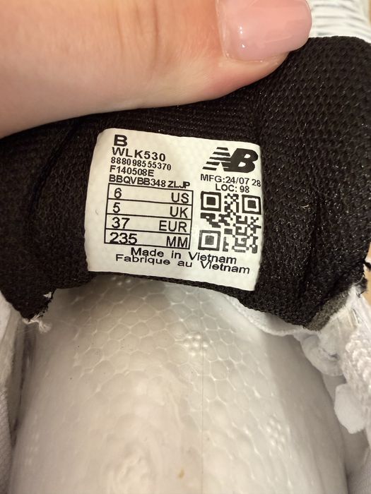 new balance 37 white black