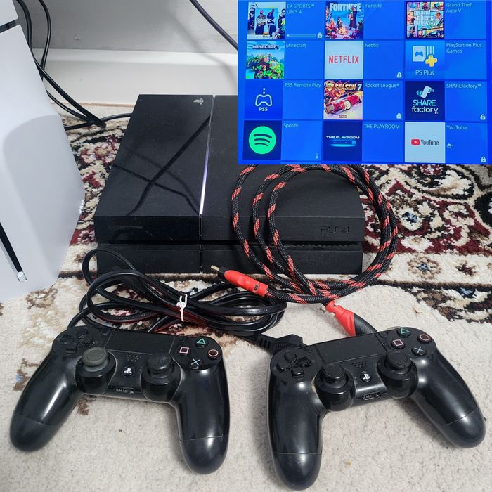 Sony PS4 Fat 2 джойстика с играми