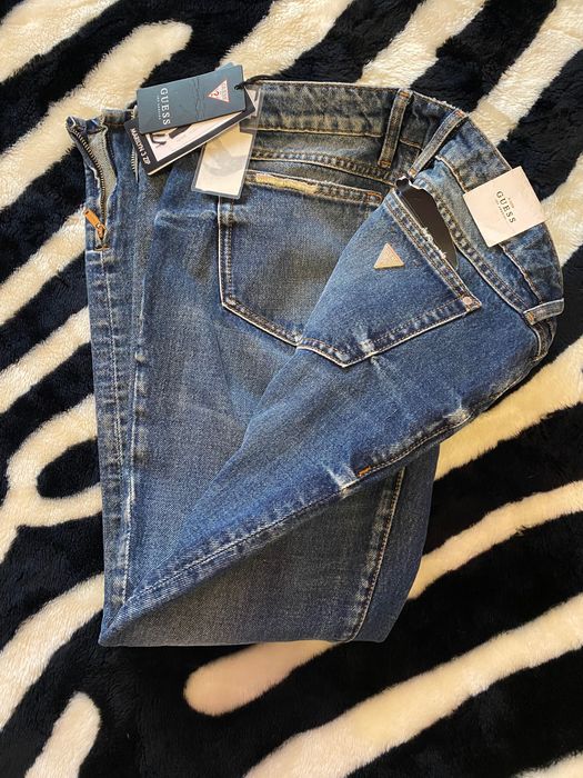 Дънки  с марка Guess