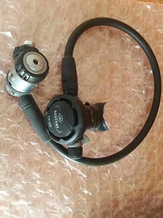 Регулатори Beuchat VX 100 и термо бельо за сух водолазен костюм.