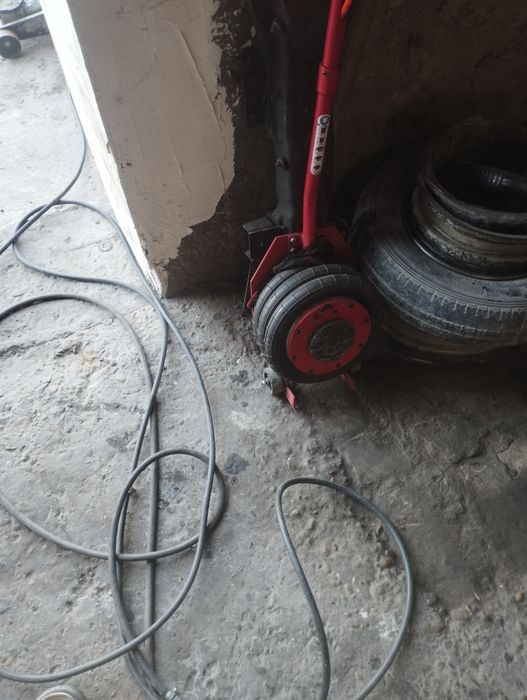 Vulkanizatsiya aparatlarini sotiladi