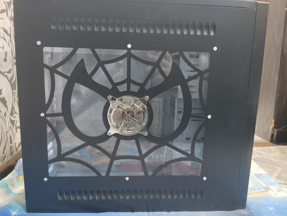 Продаю Корпус цена 250000тыс.сум,состояние бу