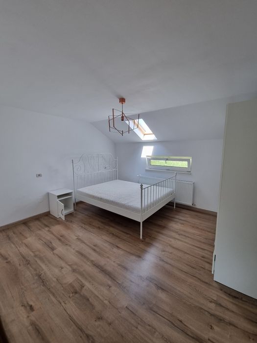 Vând  casa in Mioveni centru teren 1260 mp