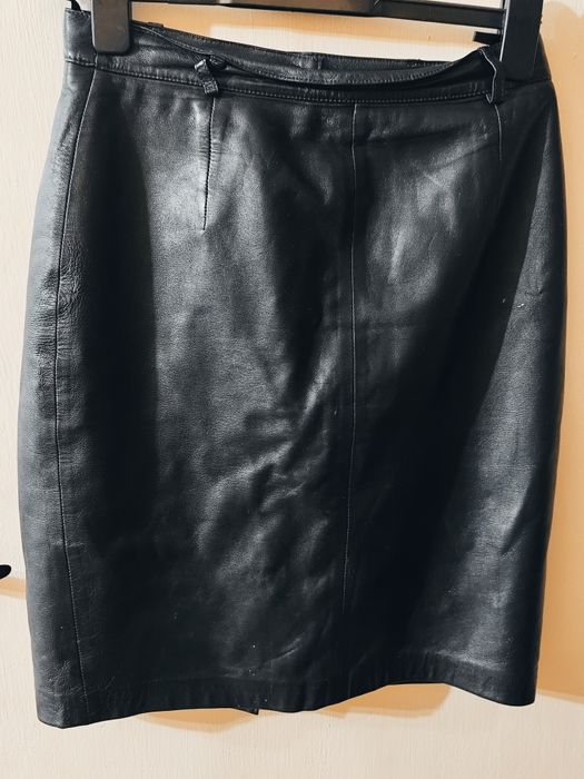 Кожен панталон и кожено яке и пола