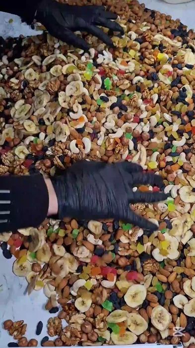 Смесь орехов и сухфоруктов chaqchuq quruqmeva  aralash mix miks микс