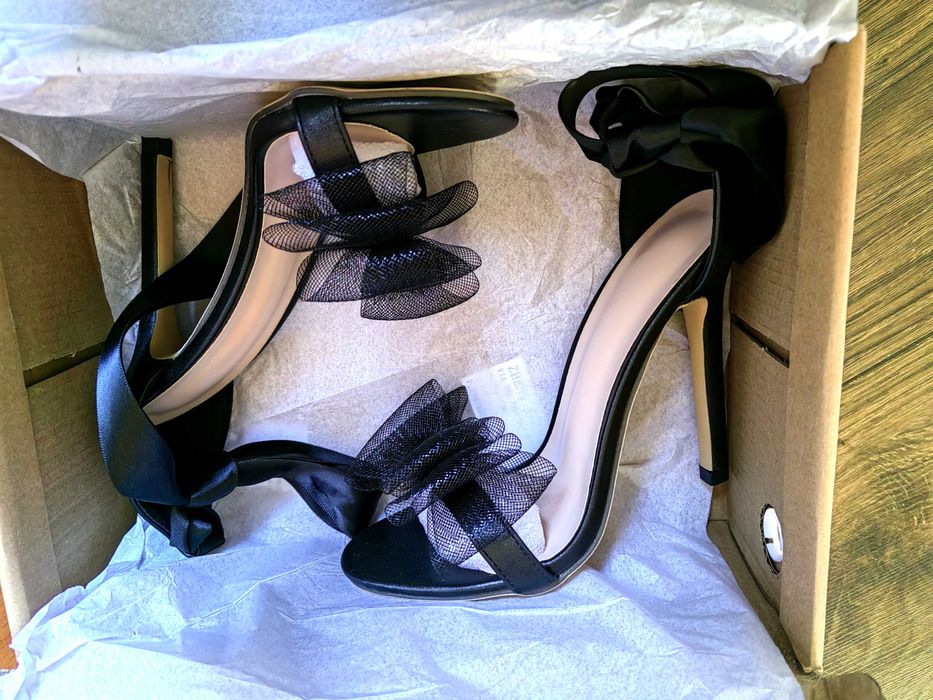 Sandale stiletto noi elegante cu fundă culoare negru