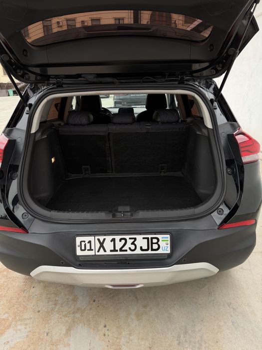 Tracker 2 Premier 2023 Probeg 45 000