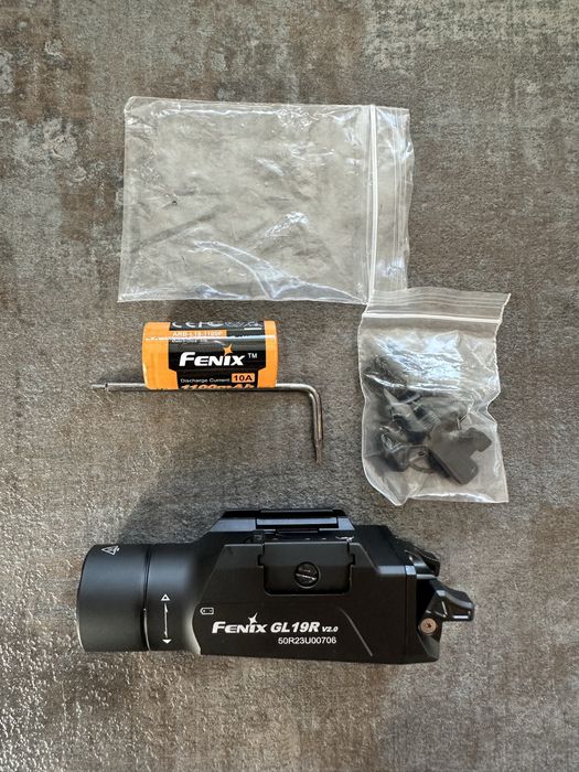 Lanterna arma fenix gl19 r