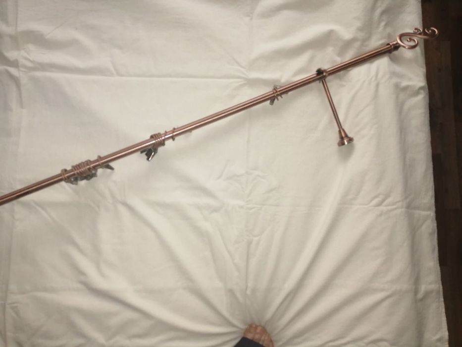 Гардина-ламбрикен. Из натурального дерева.