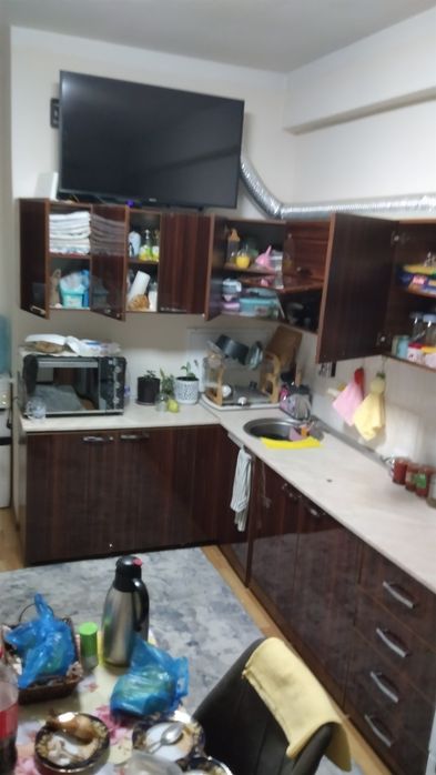 Burchakli uglovoy oshxona jihozi sotiladi Продаётся кухонный гарнитур