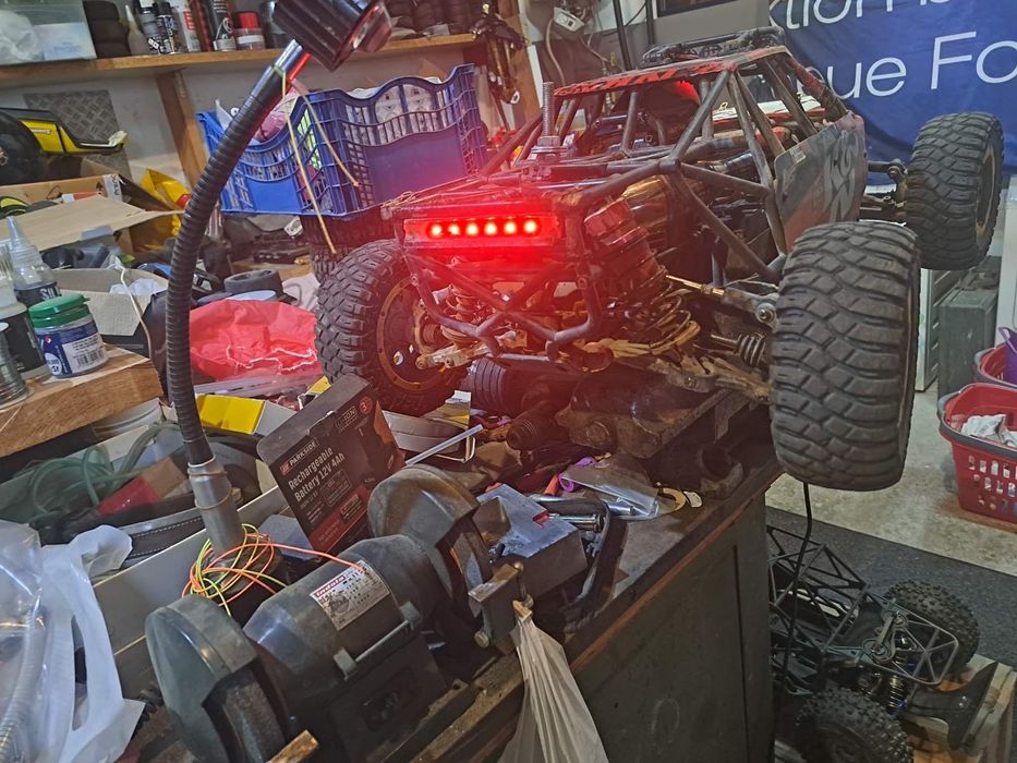 Продавам Losi dbxl 1/5