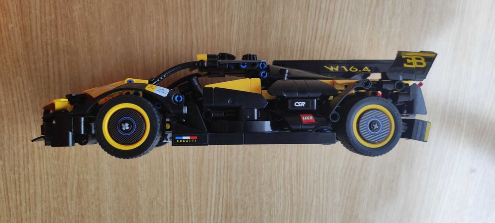 Lego Technic Bolid Bugatti 42151