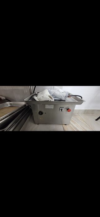 Продается мясорубка профессиональная Абат