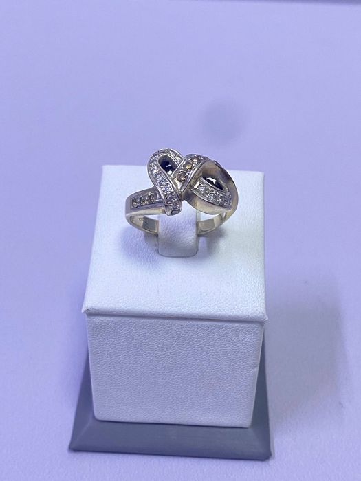 Кольцо с бриллиантами 750/РАССРОЧКА/СТ 2548