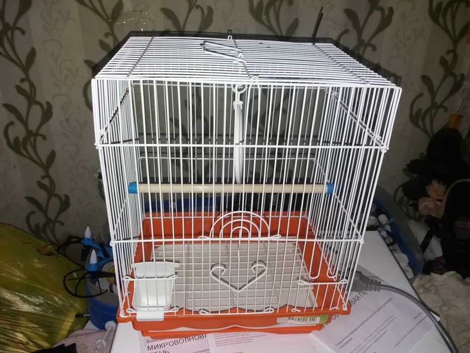 Продам клетку для попугаев
