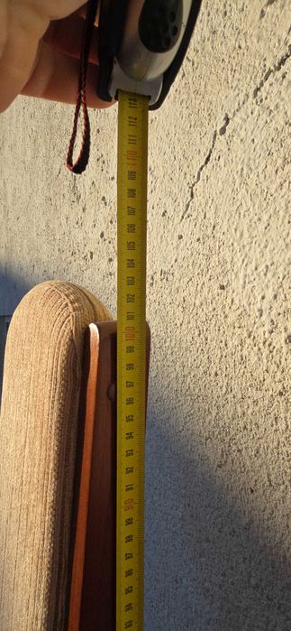 Продавам масивни столове