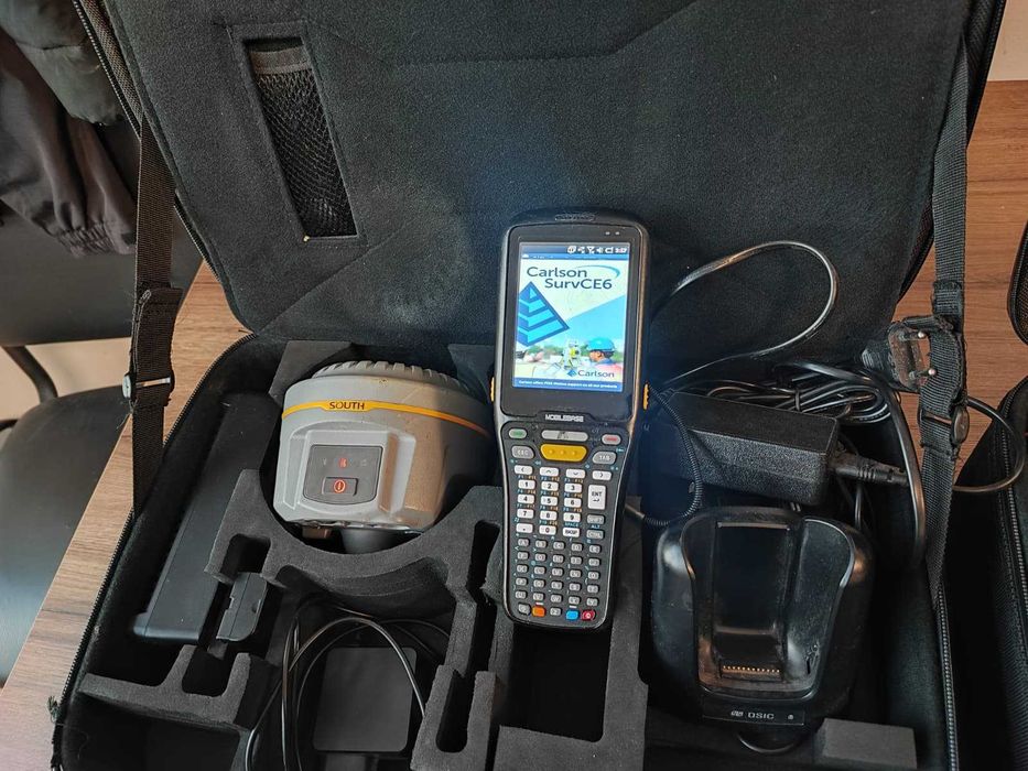 Receptoare RTK GNSS / GPS South G1C cu senzor de inclinare.