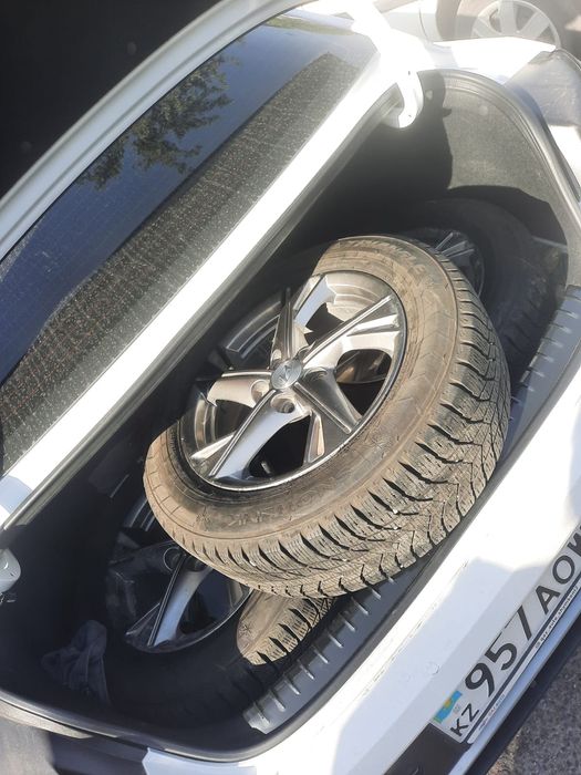 205/60 R 16 Triangle