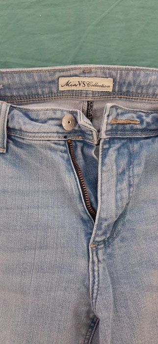 Продам женские джинсы