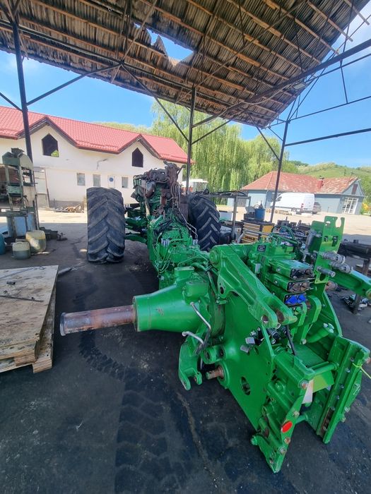 Dezmembram tractor John Deere seria 8000