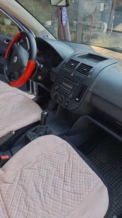 Se vinde Volkswagen POLO an 2008 motor 1.2 benzina manual