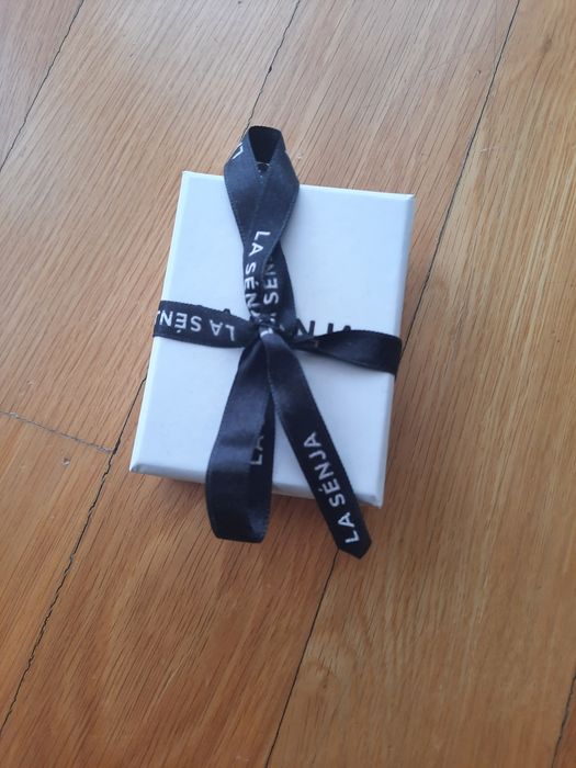 La Senja Сребърни обеци с кристали Swarowski