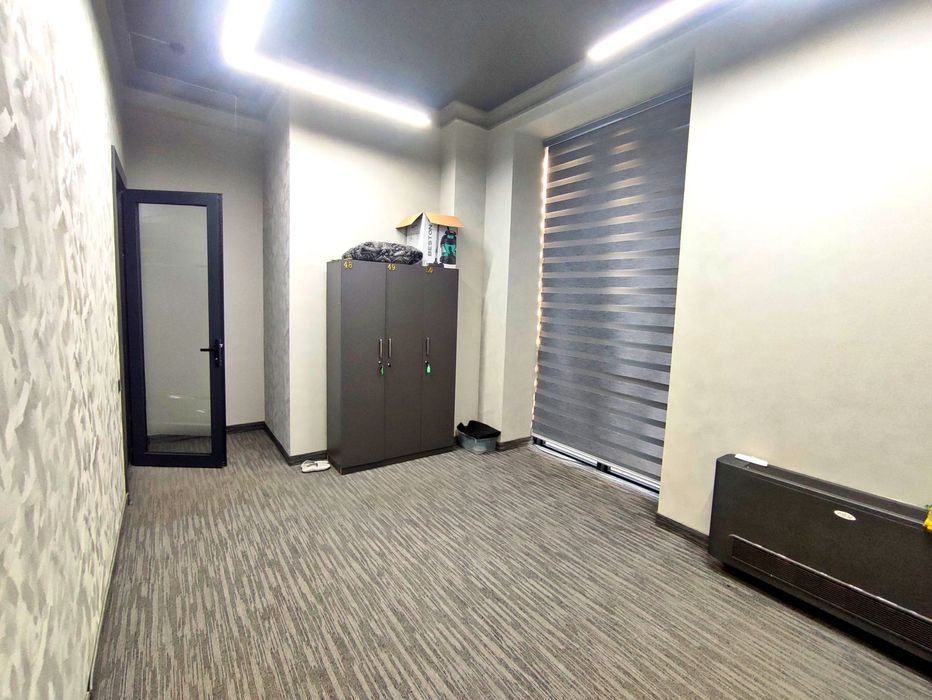 Nukus ko‘chasi BS da 40 ta parkovkali ofis ijaraga beriladi AX