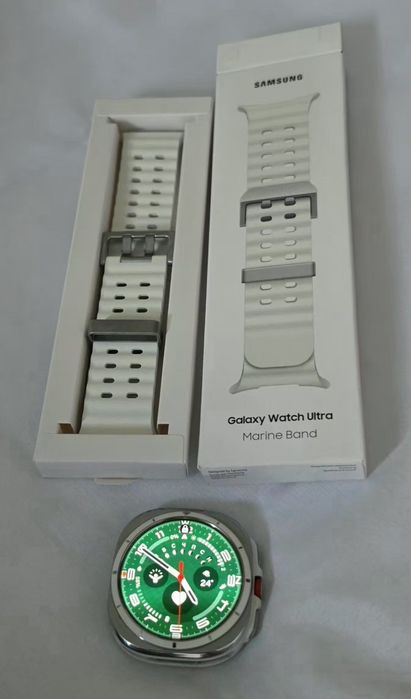 Продавам Samsung Galaxy Watch Ultra 2025, LTE, 64 GB, White