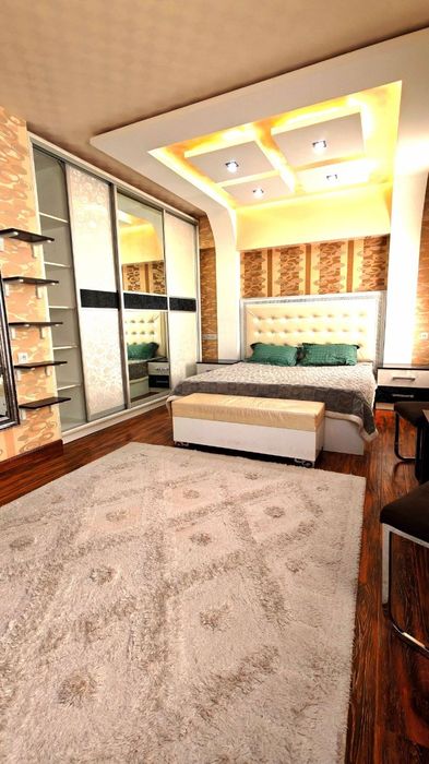 Сдается квартира СВОЯ Ц-5,4 в 3-ком Кафе Ширин