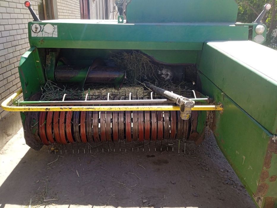 прес подборщик ва трактор