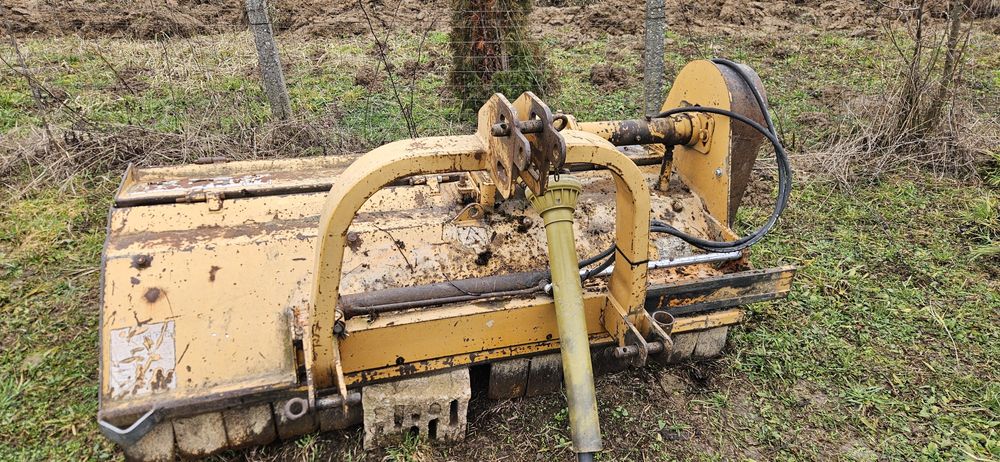 tocător resturi vegetale BERTI, lățime de lucru 1.80 m, cu reglaj