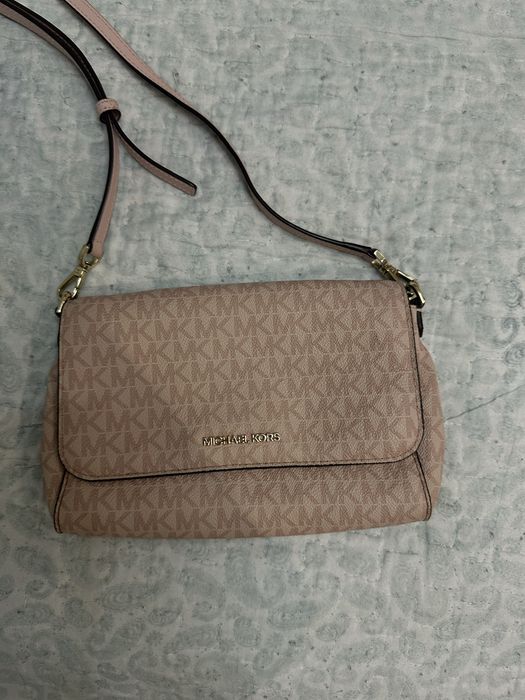продам сумку Michael Kors