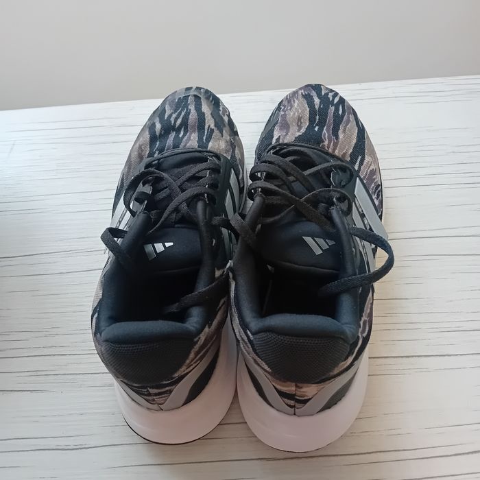 Маратонки на Adidas