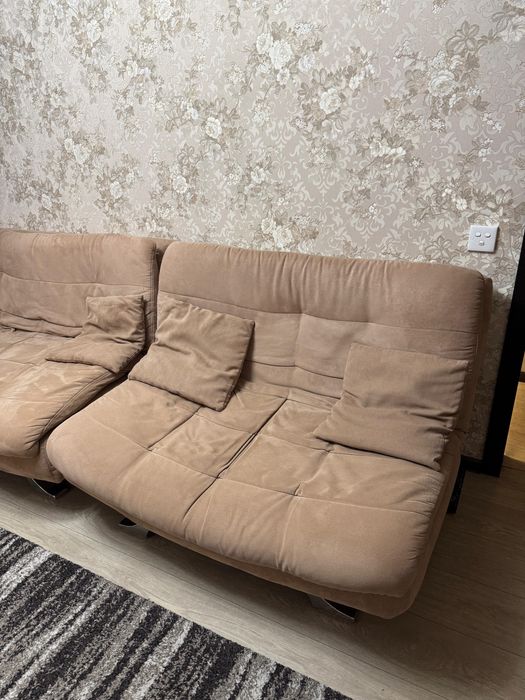 Продам диван + два кресла