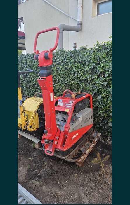 Inchiriere placa compactoare