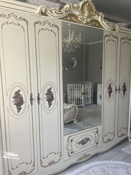 Спальный гарнитур